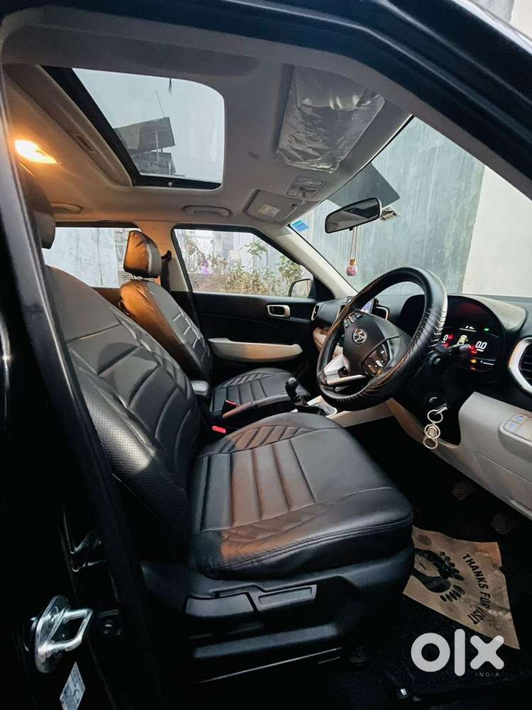 Hyundai Venue Petrol Manual 2024