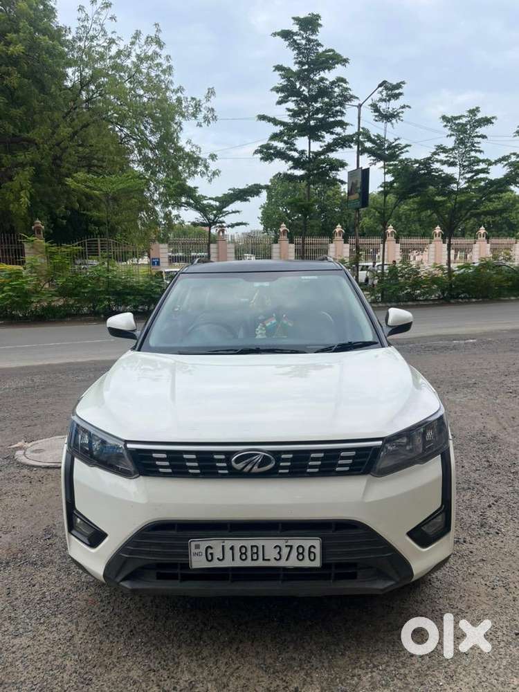Xuv 300 Petrol Well Maintained