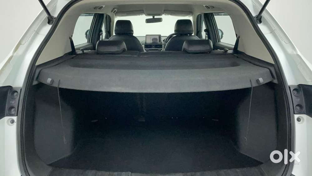 Honda Elevate V Mt, 2023, Petrol