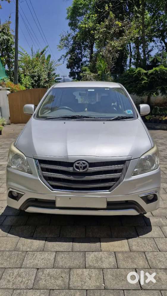 Toyota Innova 2014
