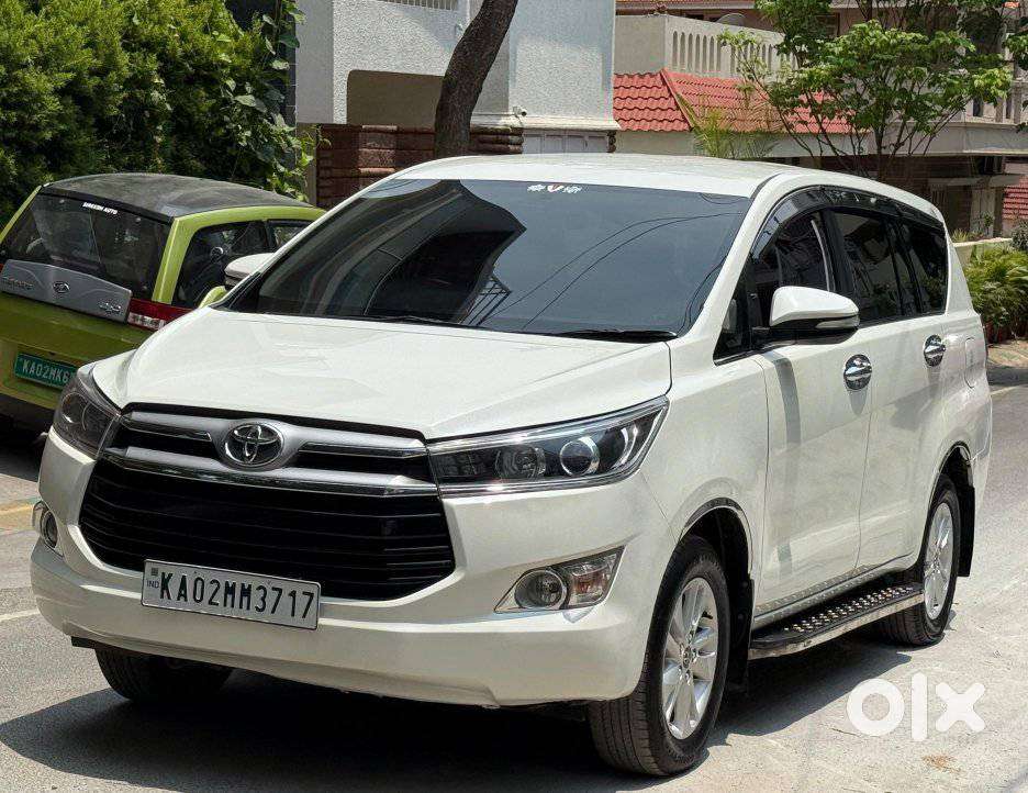 Toyota Innova Crysta 2.4 V, 2017, Diesel