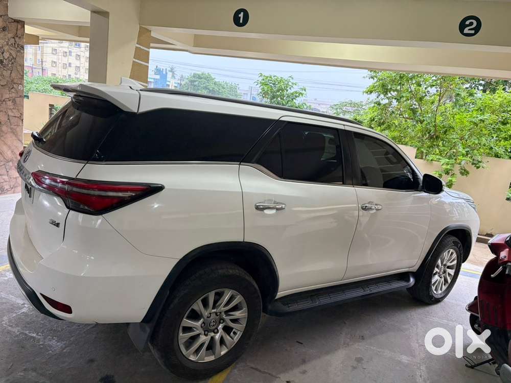 Toyota Fortuner 2021 Diesel 132000 Km Driven