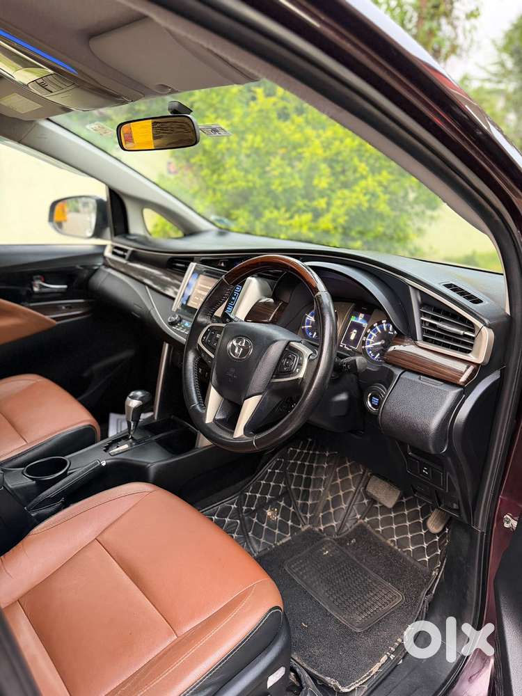 Toyota Innova Crysta 2.8z Automatic, 2017, Diesel