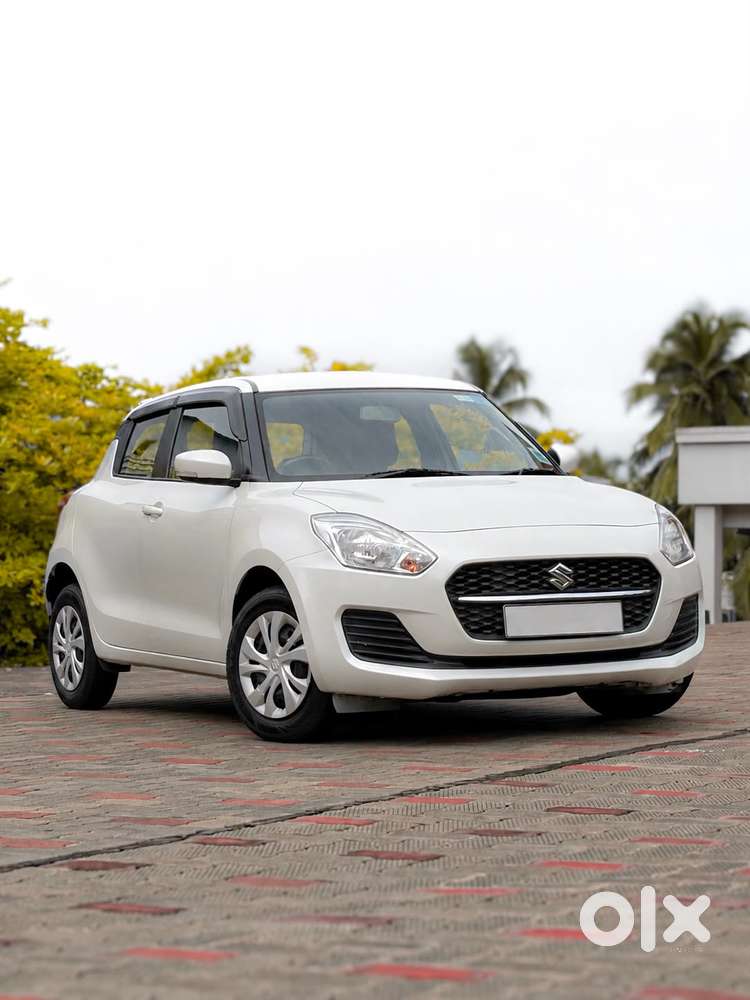 Maruti Suzuki Swift Vxi + Manual, 2024, Petrol
