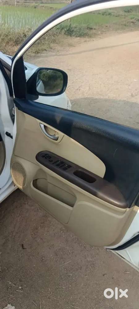 Honda Amaze 2013 Diesel 130000 Km Driven