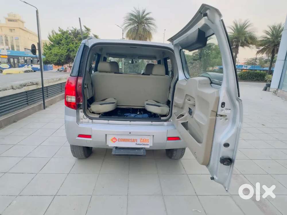 Mahindra Tuv300 T6 ( Diesel) Mt