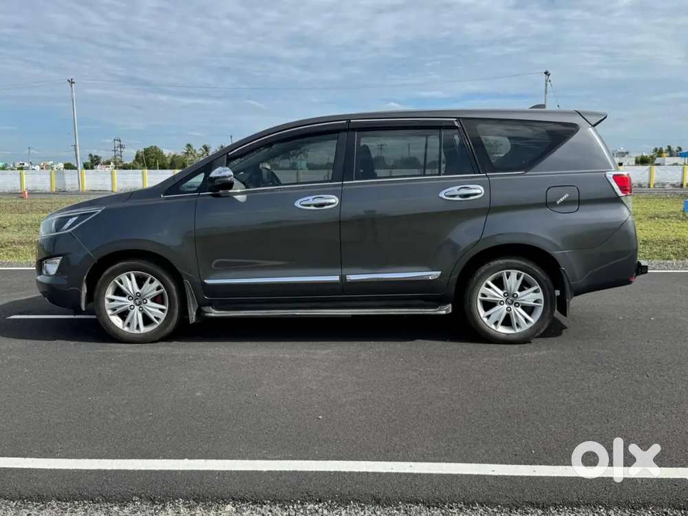 Innova Crysta 2.8 Zx At