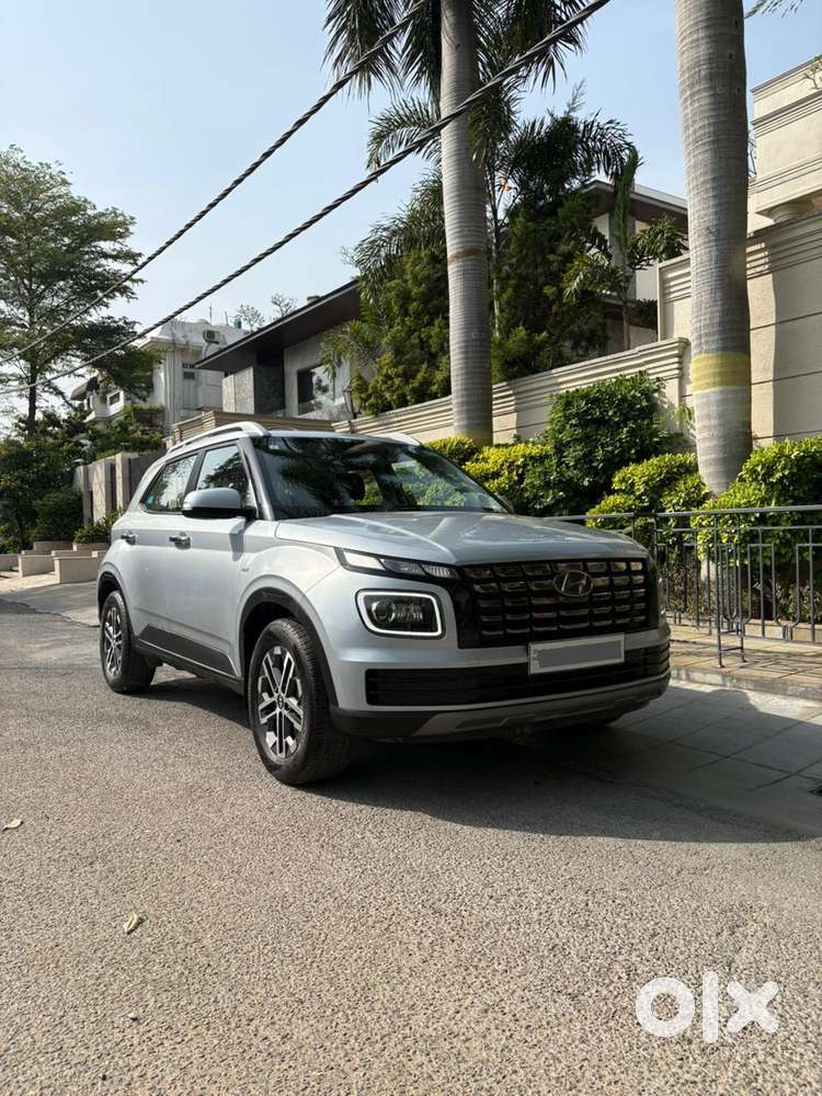 Hyundai Venue 1.0 Sx (o) Turbo Dct, 2023, Petrol