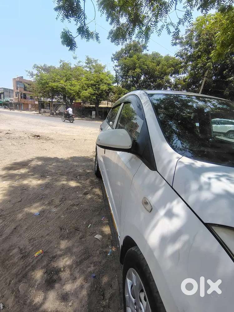 Hyundai Xcent 2017 Diesel Well Maintained