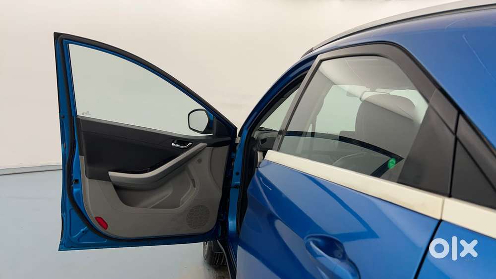 Tata Nexon 1.2 Revotron Xza Plus (l), 2019, Petrol