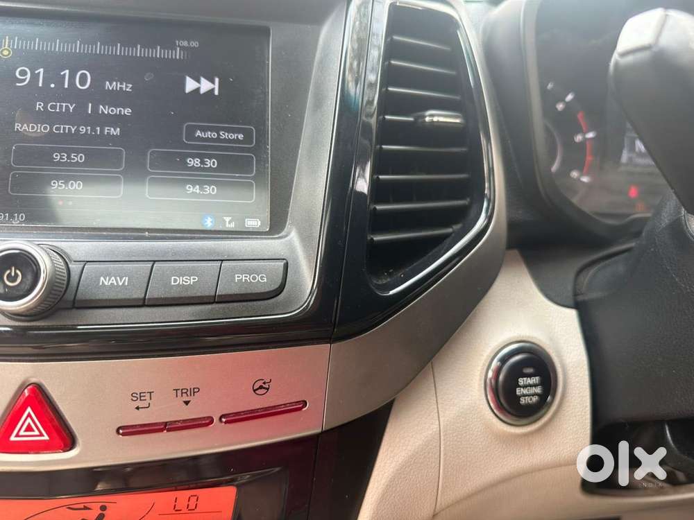 Mahindra Xuv300 W8 (o) 1.5 Diesel Amt, 2020, Diesel