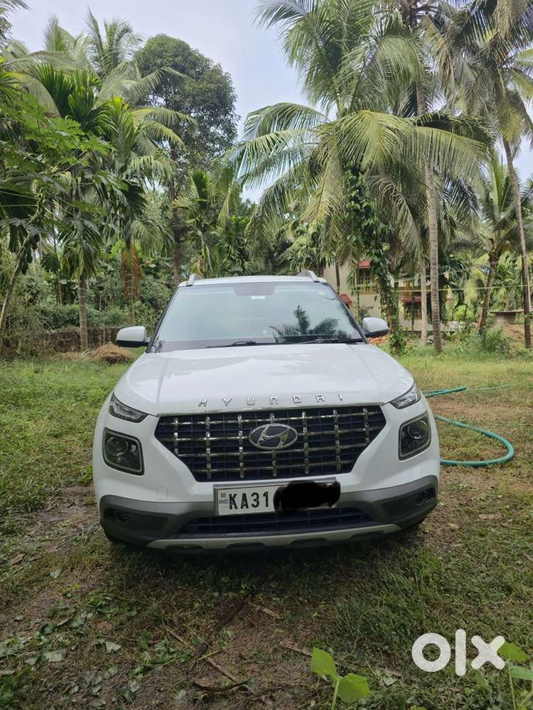 Hyundai Venue 2021 Diesel Well Maintained