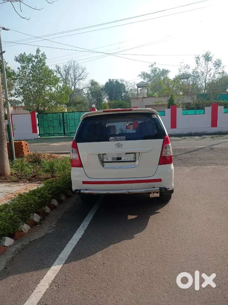 Toyota Innova 2016