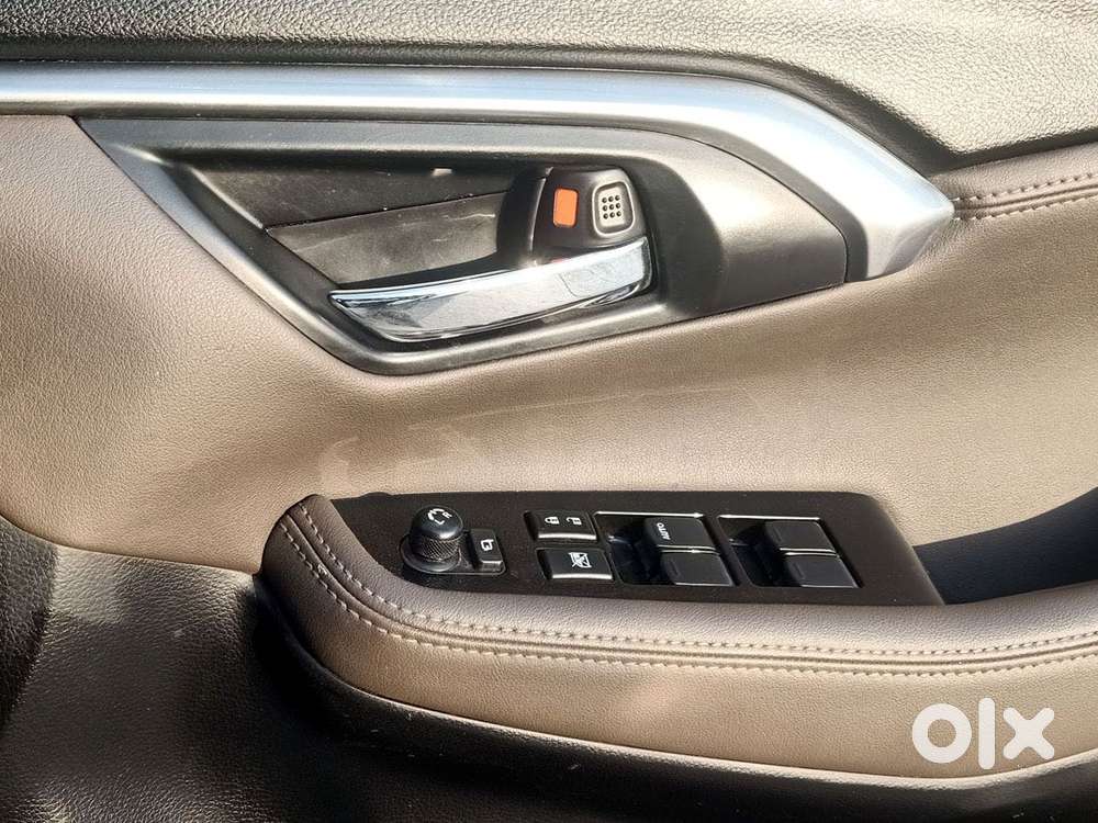 Toyota Urban Cruiser Hyryder 1.5 V Hybrid, 2023, Petrol