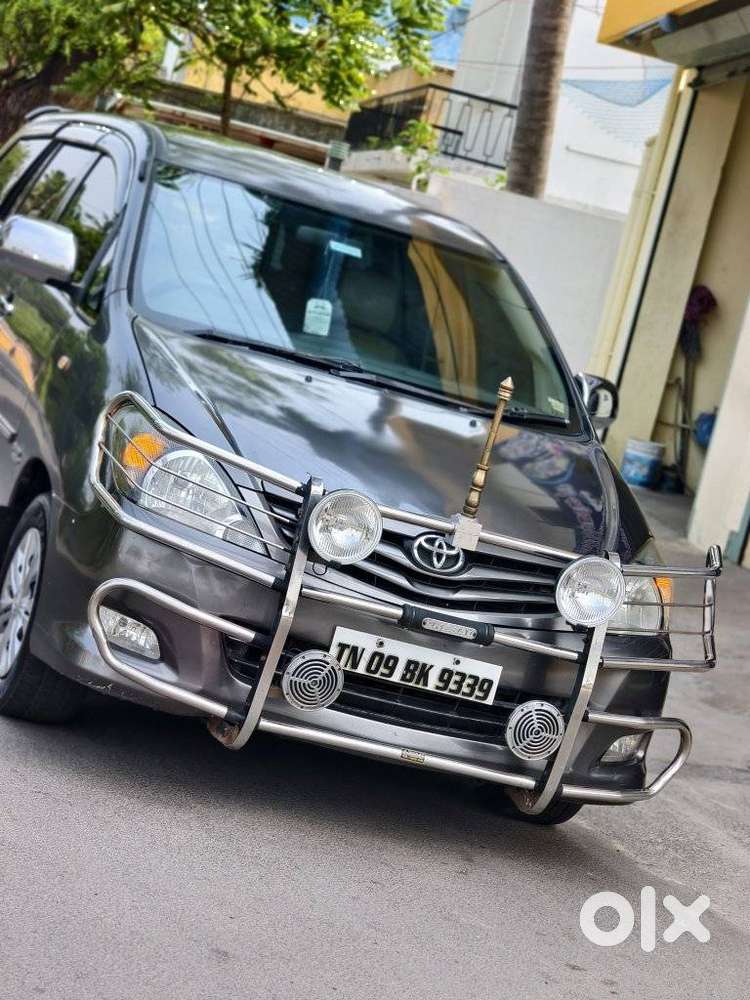Toyota Innova 2.5 G (diesel) 7 Seater Bs Iv, 2011, Diesel