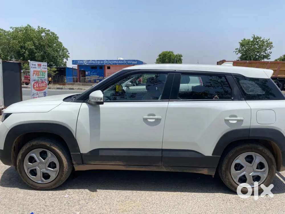 2026 Maruti Brezza Vxi 4400 Km Car