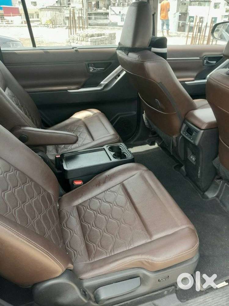Toyota Innova Hycross 2.0 Zx (o) Hybrid 7 Str, 2024, Petrol