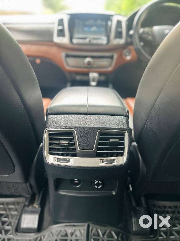 Mahindra Alturas G4 4wd At, 2019, Diesel