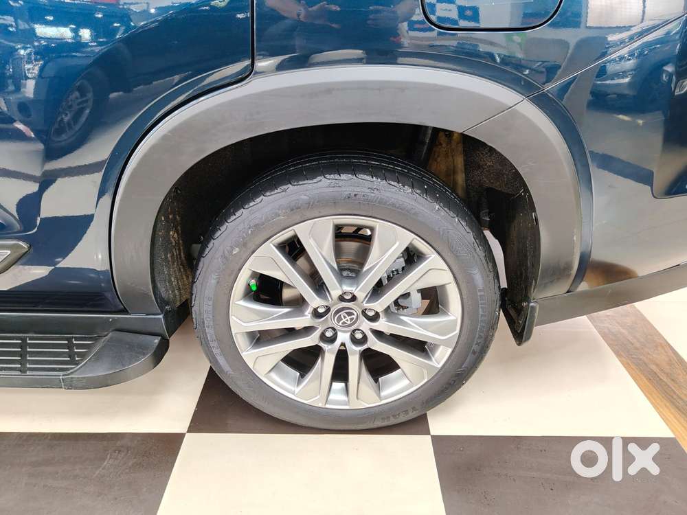 Toyota Innova Hycross 2.0 Zx Hybrid 7 Str, 2024, Petrol