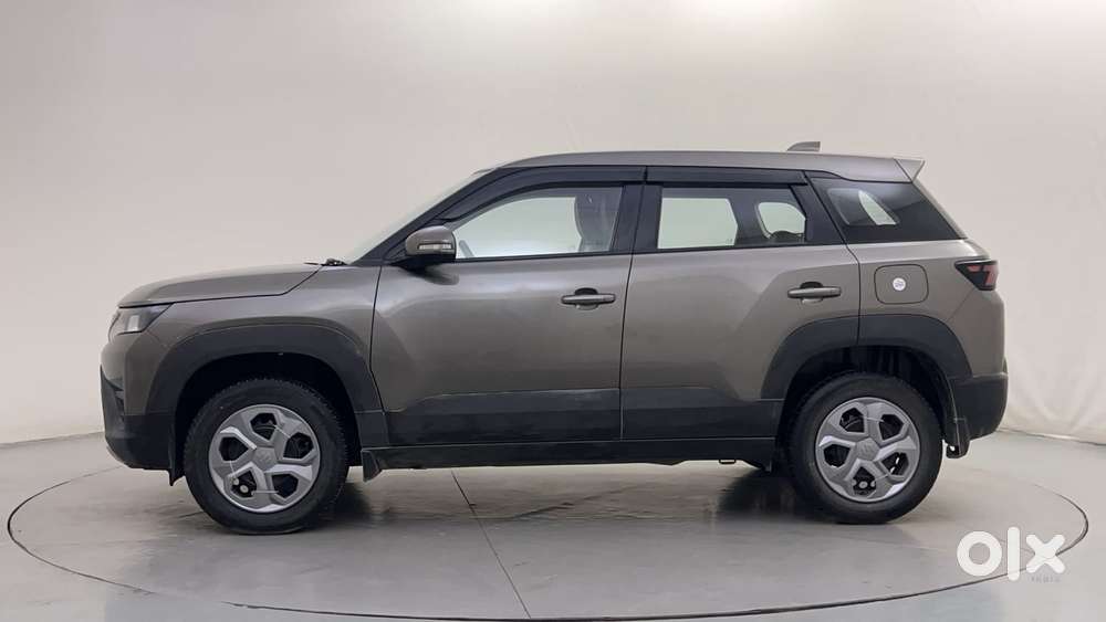 Maruti Suzuki Brezza Vxi At, 2023, Petrol