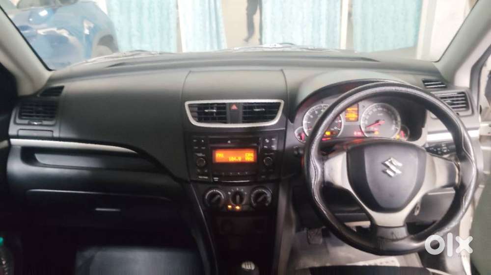 Maruti Suzuki Swift Vxi, 2016, Petrol