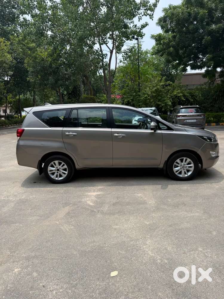 Toyota Innova Crysta 2.4 V 7 Str, 2017, Diesel