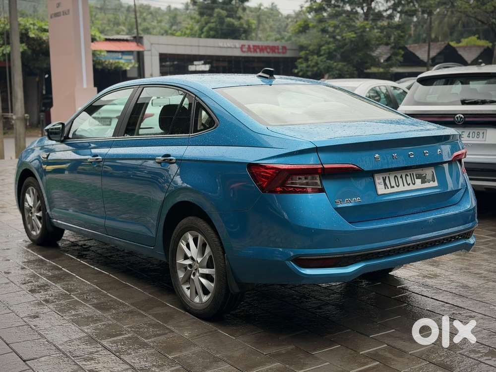 Skoda Slavia Ambition 1.0l Tsi At, 2022, Petrol