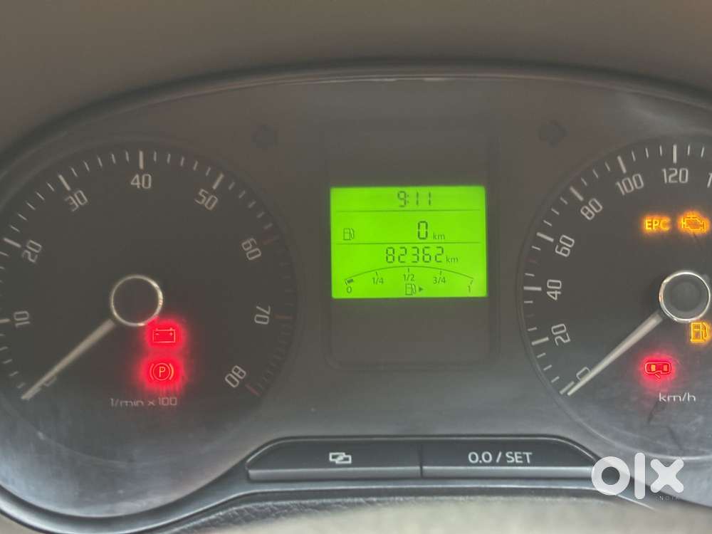 Skoda Rapid Elegance 1.6 Mpfi Mt, 2014, Petrol