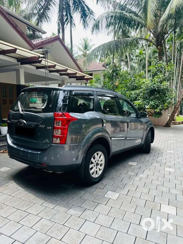 Mahindra Xuv500 2017 Diesel Well Maintained[