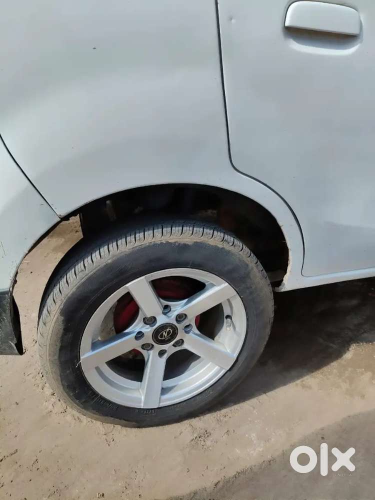 Maruti Suzuki Alto K10 2017 Petrol 30000 Km Driven +cng