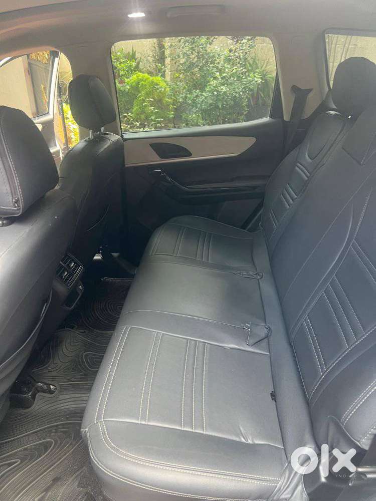 Mahindra Xuv700 2.0 Ax 5 Petrol At Str, 2022, Petrol
