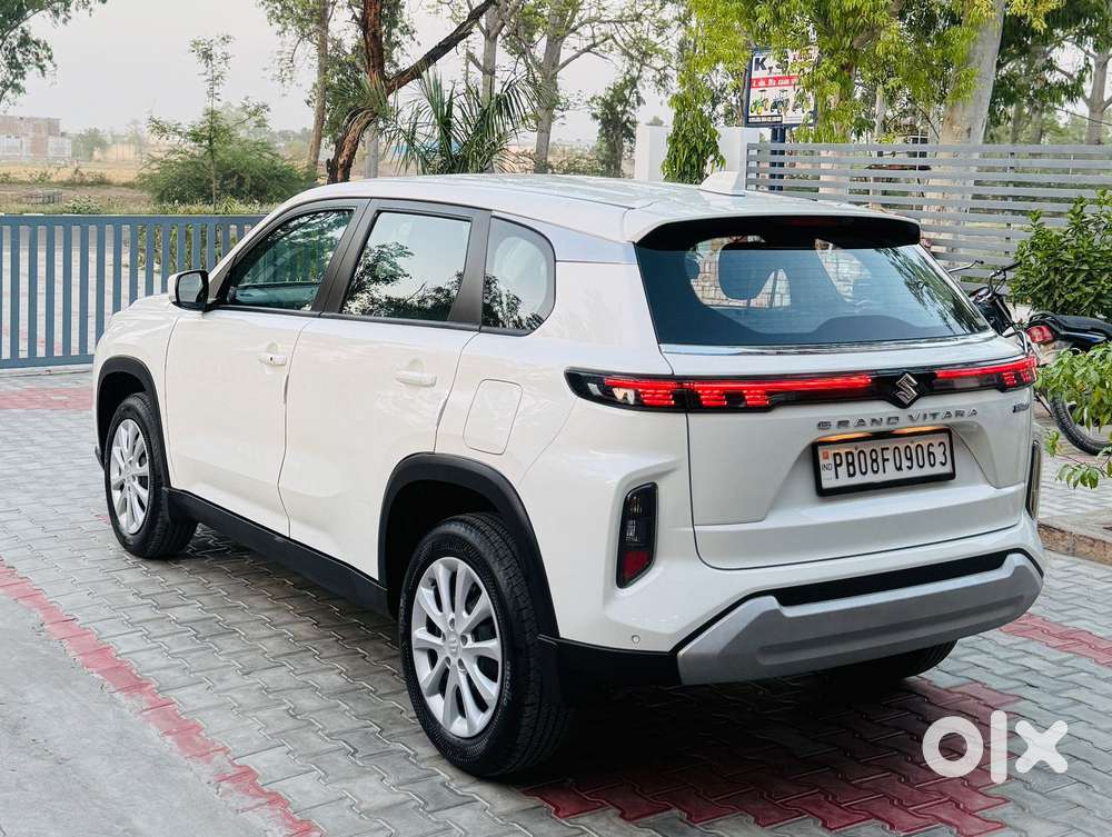 Maruti Suzuki Grand Vitara 2.4 At, 2025, Petrol
