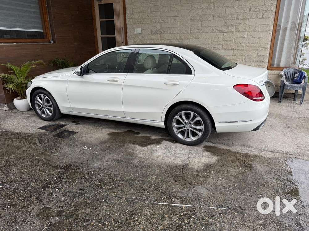 Mercedes-benz C-class 2015 Diesel 106000 Km Driven