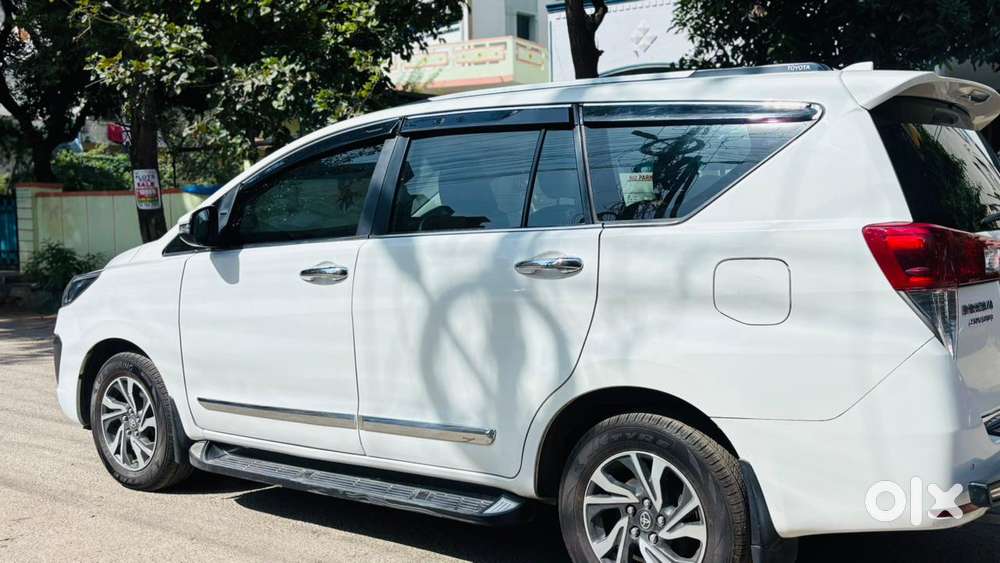 Toyota Innova Crysta 2.4 G Mt, 2022, Diesel