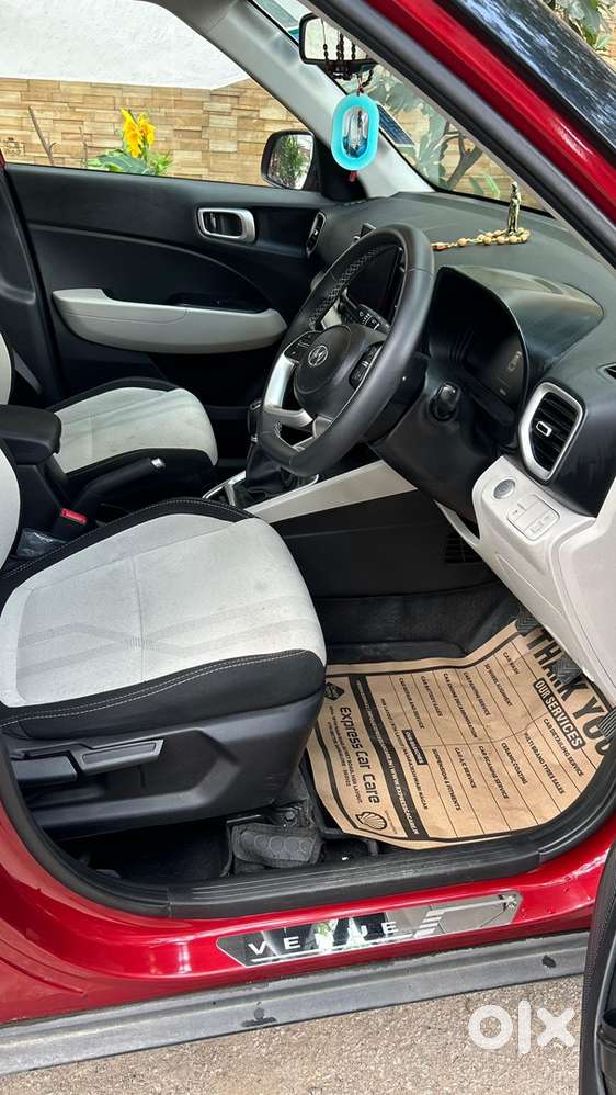 Hyundai Venue 2022 Petrol 41000 Km Driven