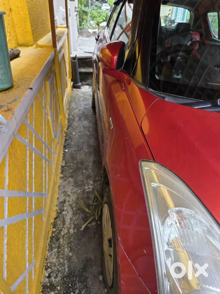Maruti Suzuki Swift Vxi Petrol Manual 2011