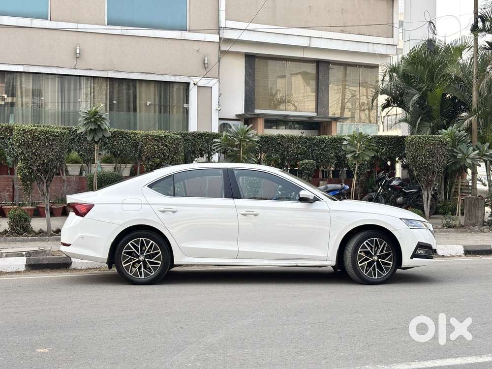 Skoda Octavia 2.0 L K Tsi At, 2022, Petrol