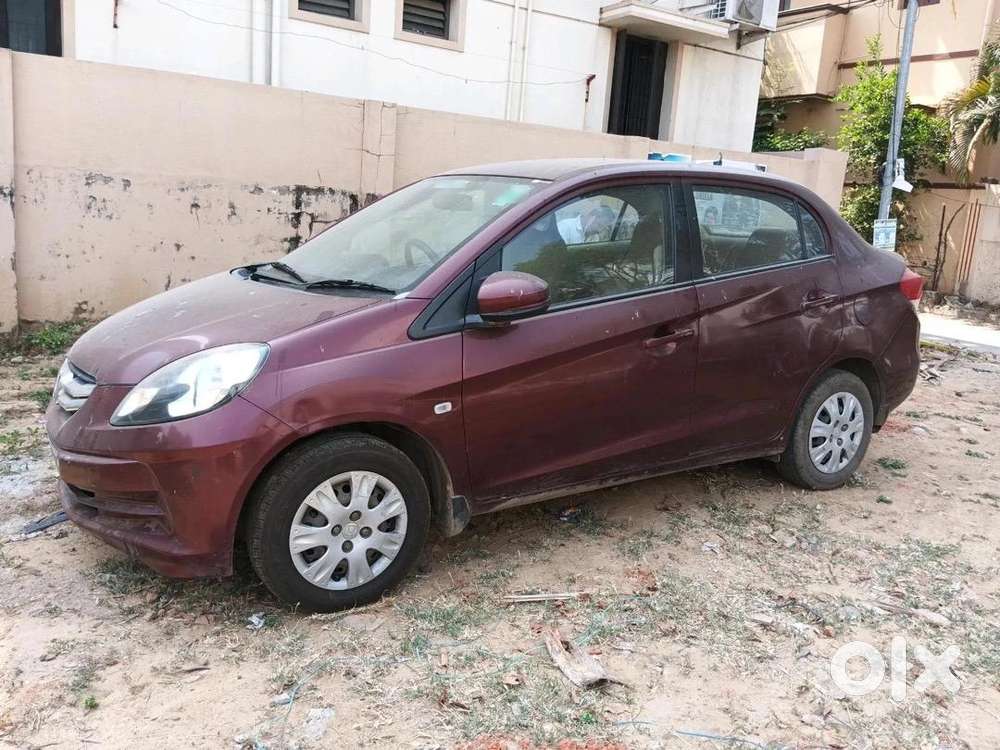 Honda Amaze 2015 Petrol Well Maintained