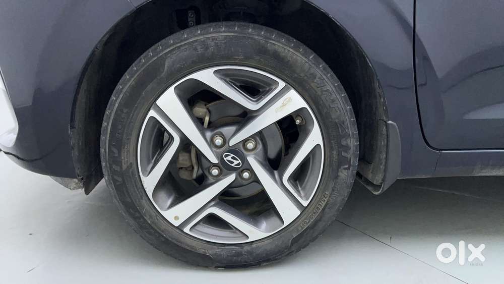 Hyundai Aura 1.2 Sx Cng, 2023, Cng & Hybrids