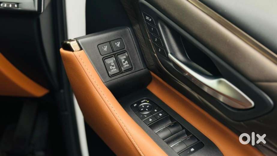 Toyota Innova Crysta