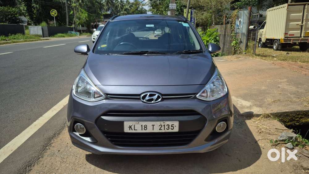 Hyundai Grand I10 Asta Option, 2016, Petrol