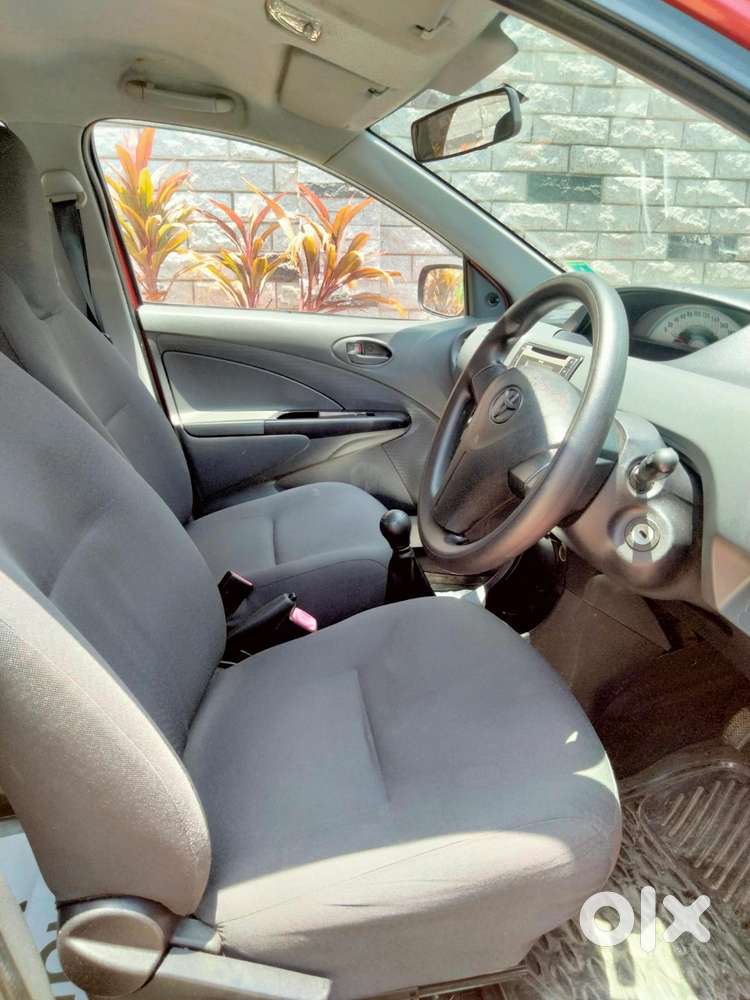 Toyota Etios Liva G, 2012, Petrol