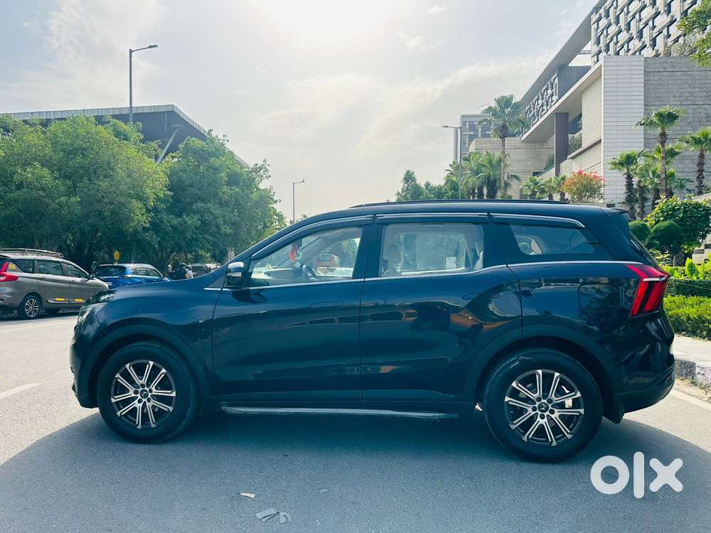 Mahindra Xuv700 2.0 Ax 7 Petrol At Str, 2022, Petrol