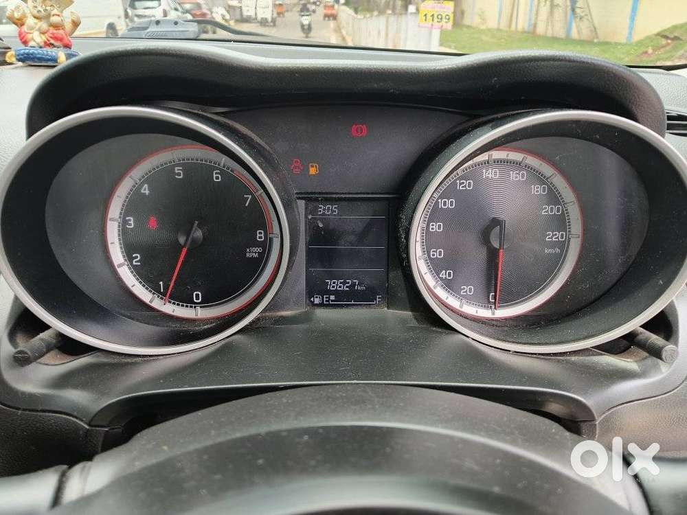 Maruti Suzuki Swift Vxi Optional, 2023, Petrol