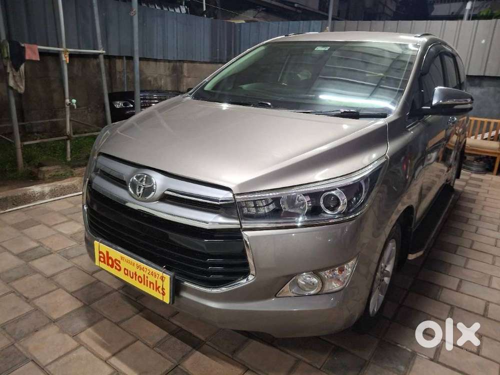 Toyota Innova Crysta 2.8 Z, 2017