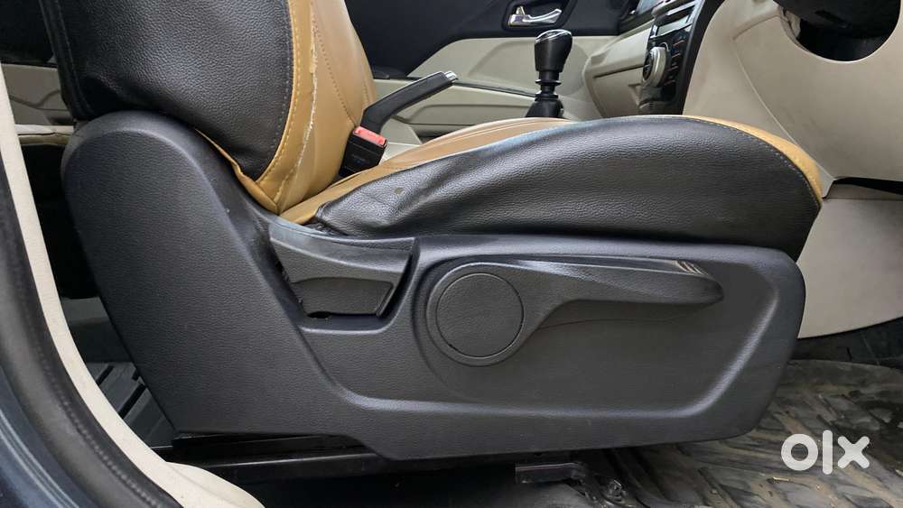 Mahindra Xuv300 W8, 2021, Petrol