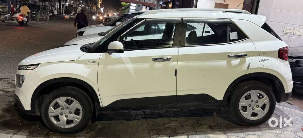 Hyundai Venue S 1.2 Petrol, 2021, Petrol