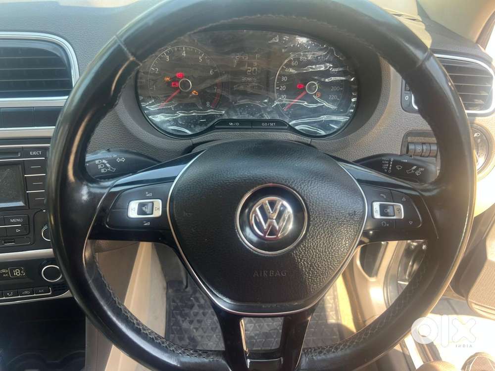 Volkswagen Vento 1.2 Tsi Highline Plus At, 2016, Petrol