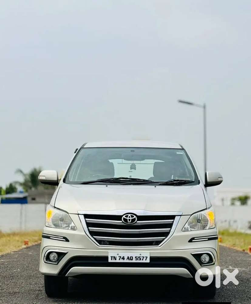 Toyota Innova 2016