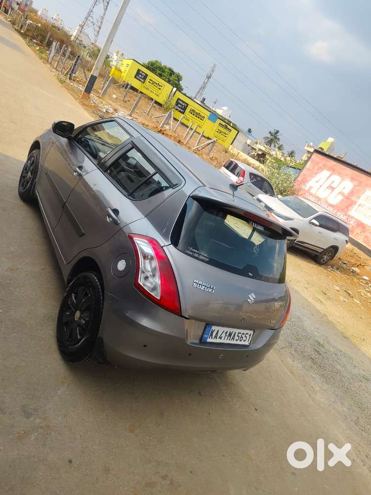 Maruti Suzuki Swift Vxi Optional, 2016, Petrol